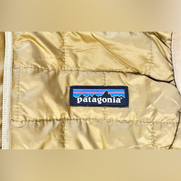 Patagonia Woman’s Nano Puff Lightweight Insulated Vest (Gold) Size Xs Preowned - Picture 8 of 9